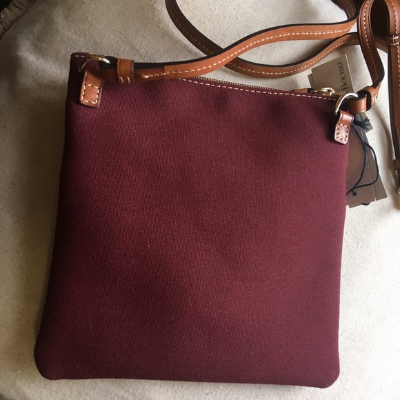 Dooney & Bourke Wine North/South Triple Zip Lmt Ed - Picture 2 of 8